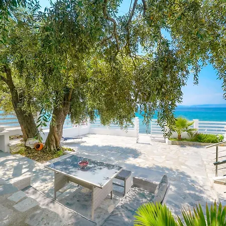 Chrissi Seastar * Skala Sotiros